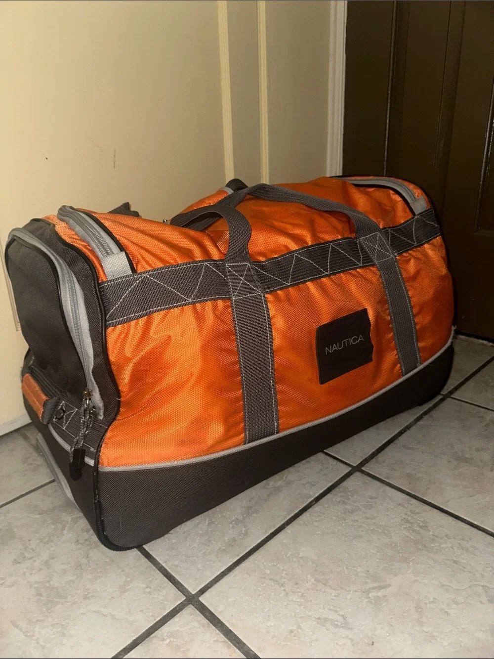 Nautica Dockside 30
